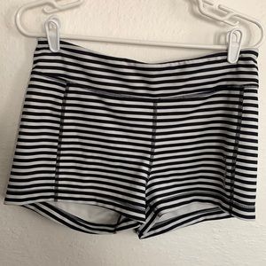 Reebok striped workout shorts large